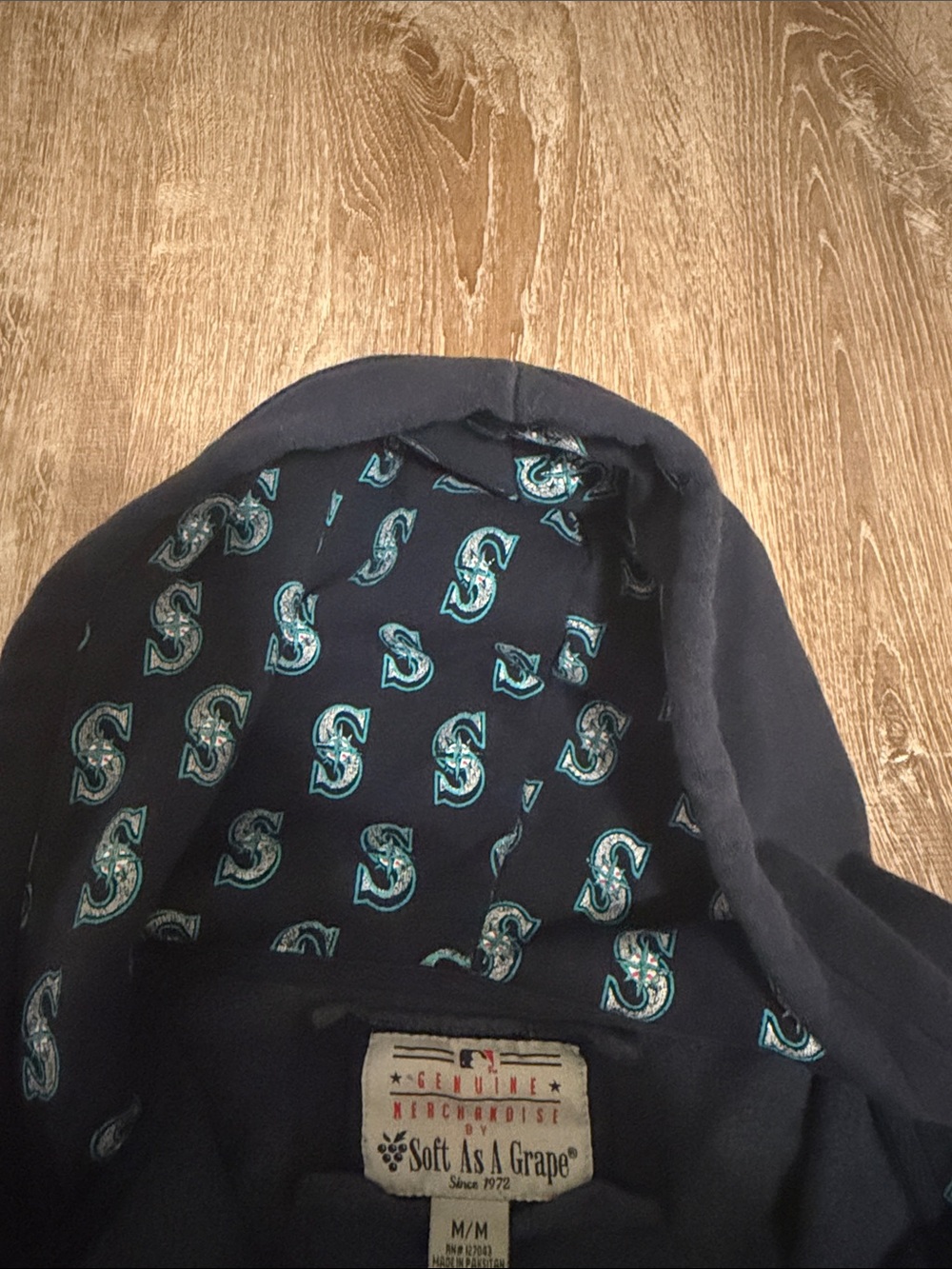 Seattle Mariners Zip Up Hoodie with Stitched Logo - Genuine Merchandise - Picture 3 of 6